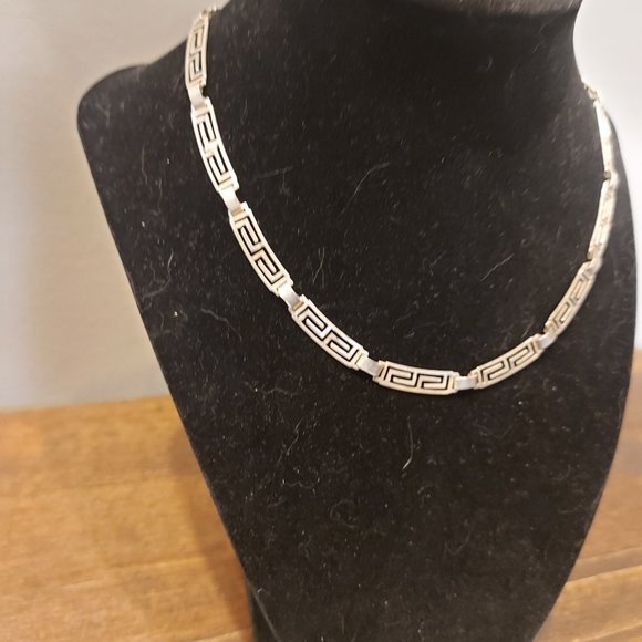 Mexican 925 Silver Greek Infinity Key Necklace - Picture 2 of 9